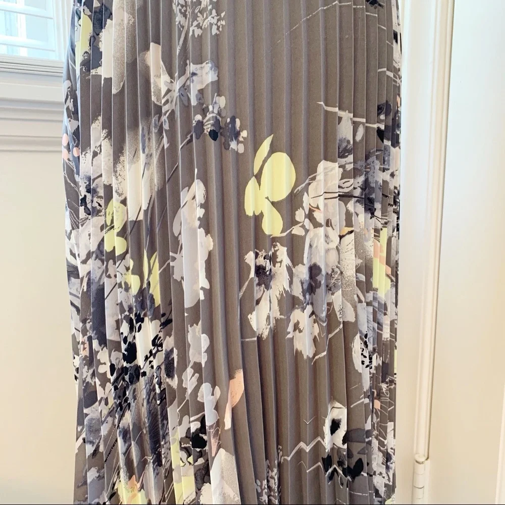 Accordion pleated midi skirt - Picture 5 of 7